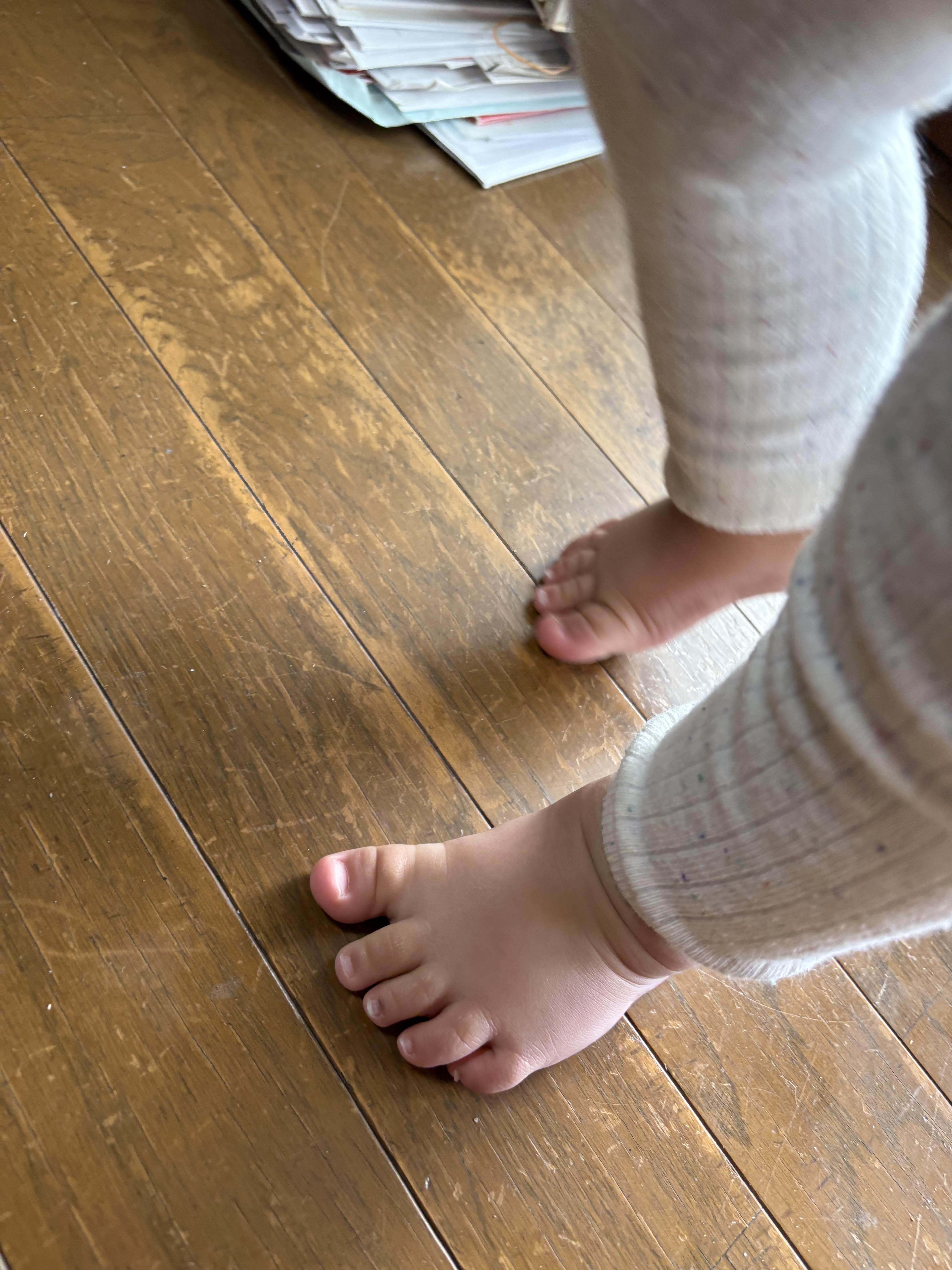 歩いているちいくん